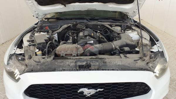 Photo 35 VIN: 1FATP8UH3G5328975 - FORD MUSTANG 