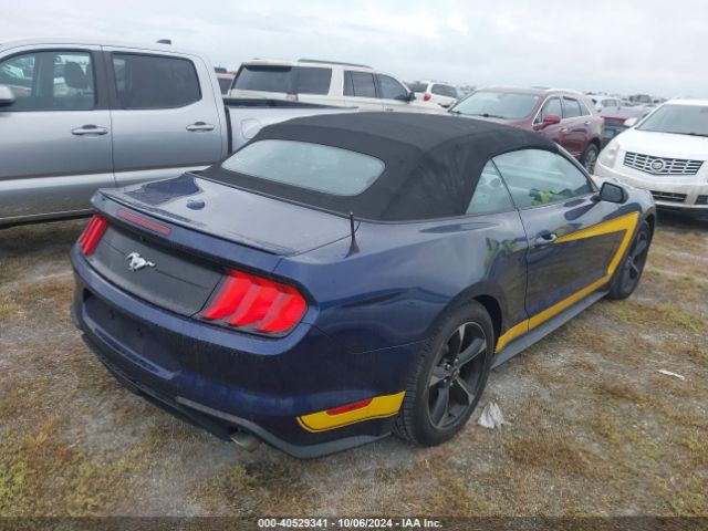 Photo 3 VIN: 1FATP8UH3J5121560 - FORD MUSTANG 