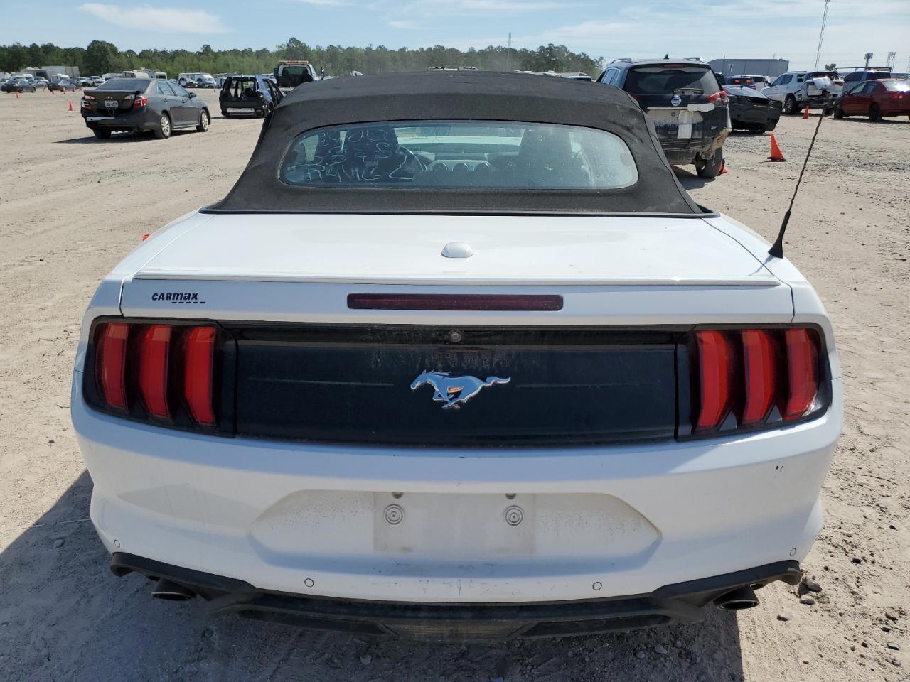 Photo 5 VIN: 1FATP8UH3K5126324 - FORD MUSTANG 