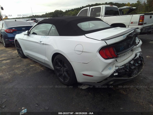 Photo 2 VIN: 1FATP8UH3K5203936 - FORD MUSTANG 