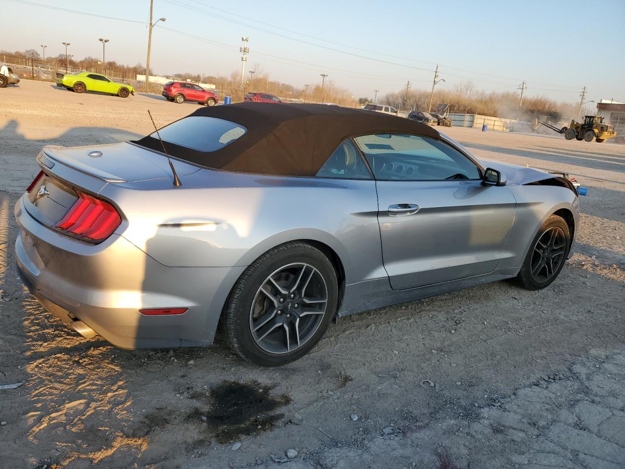 Photo 2 VIN: 1FATP8UH3M5125449 - FORD MUSTANG 