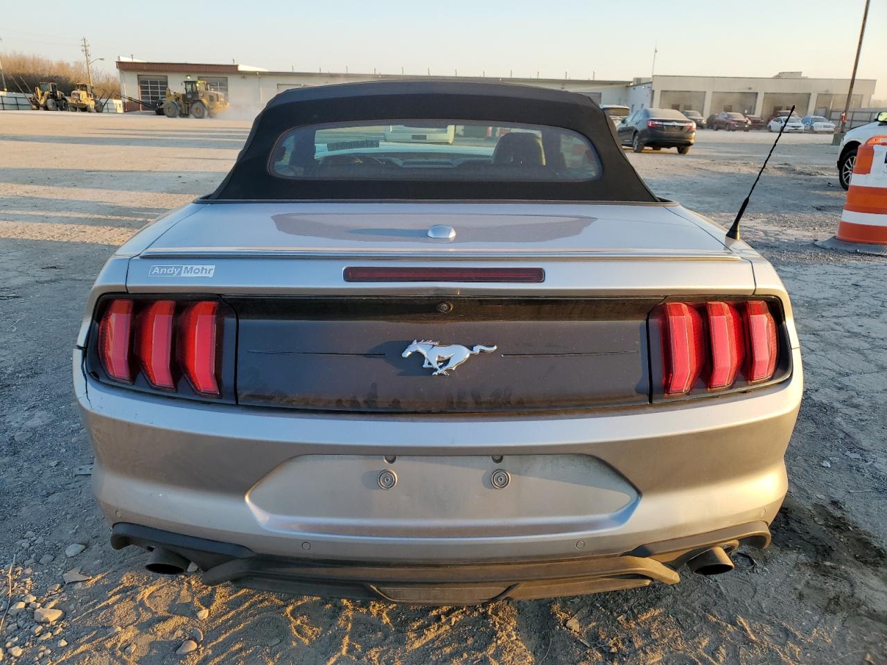 Photo 5 VIN: 1FATP8UH3M5125449 - FORD MUSTANG 