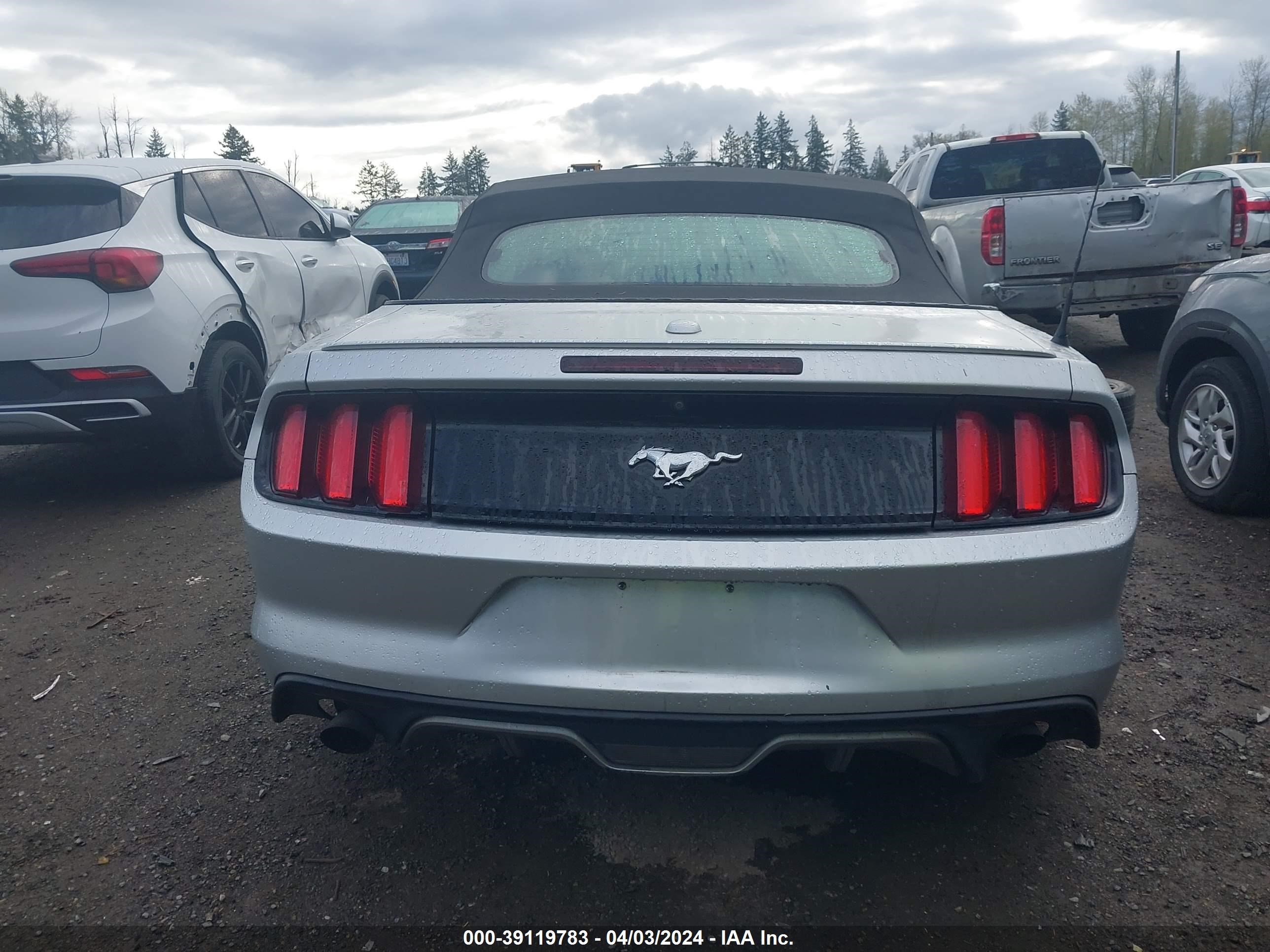 Photo 15 VIN: 1FATP8UH4F5426511 - FORD MUSTANG 