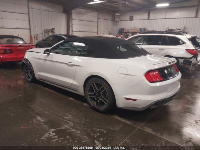 Photo 2 VIN: 1FATP8UH4J5177104 - FORD MUSTANG 