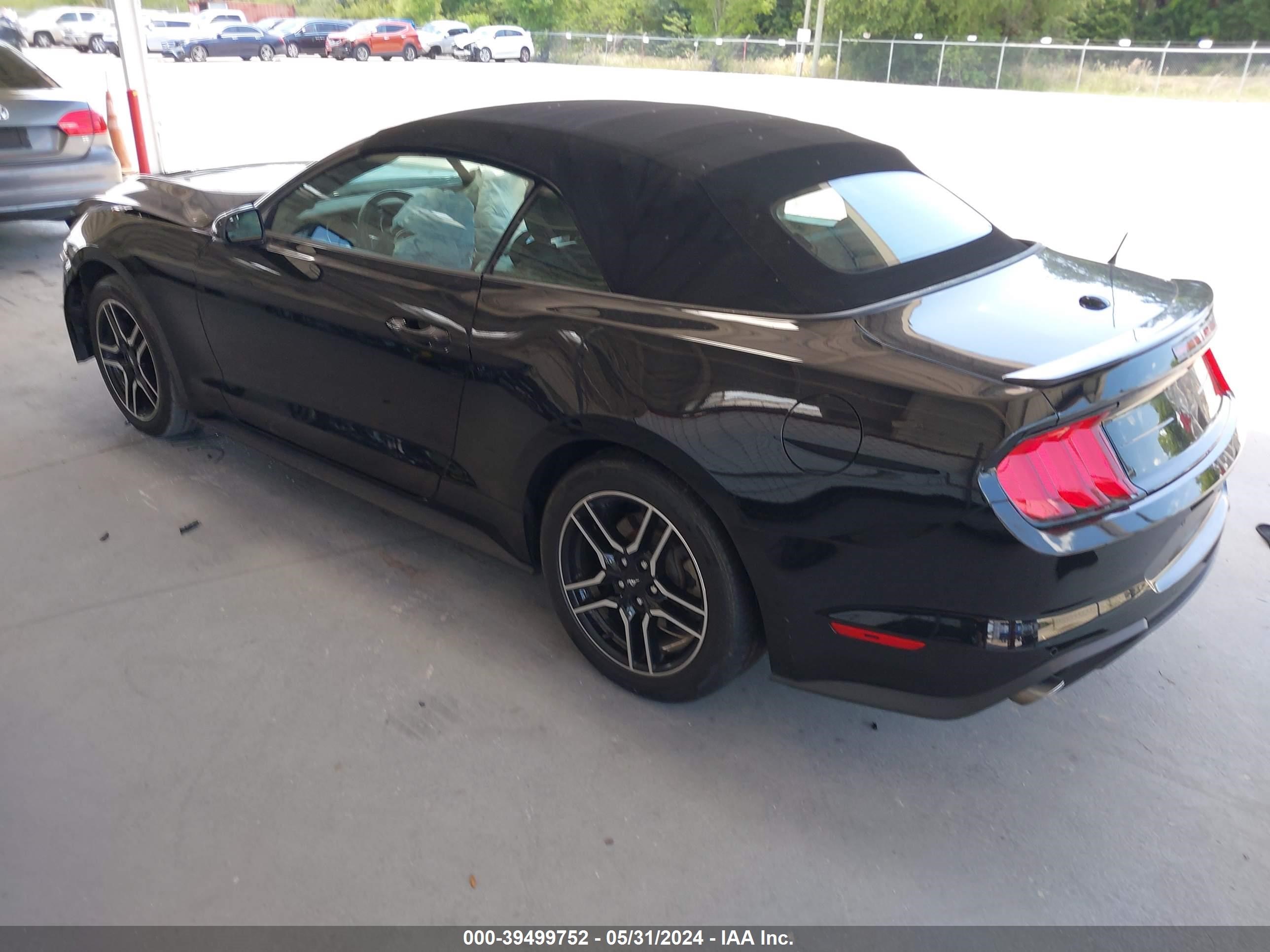 Photo 14 VIN: 1FATP8UH4K5162247 - FORD MUSTANG 