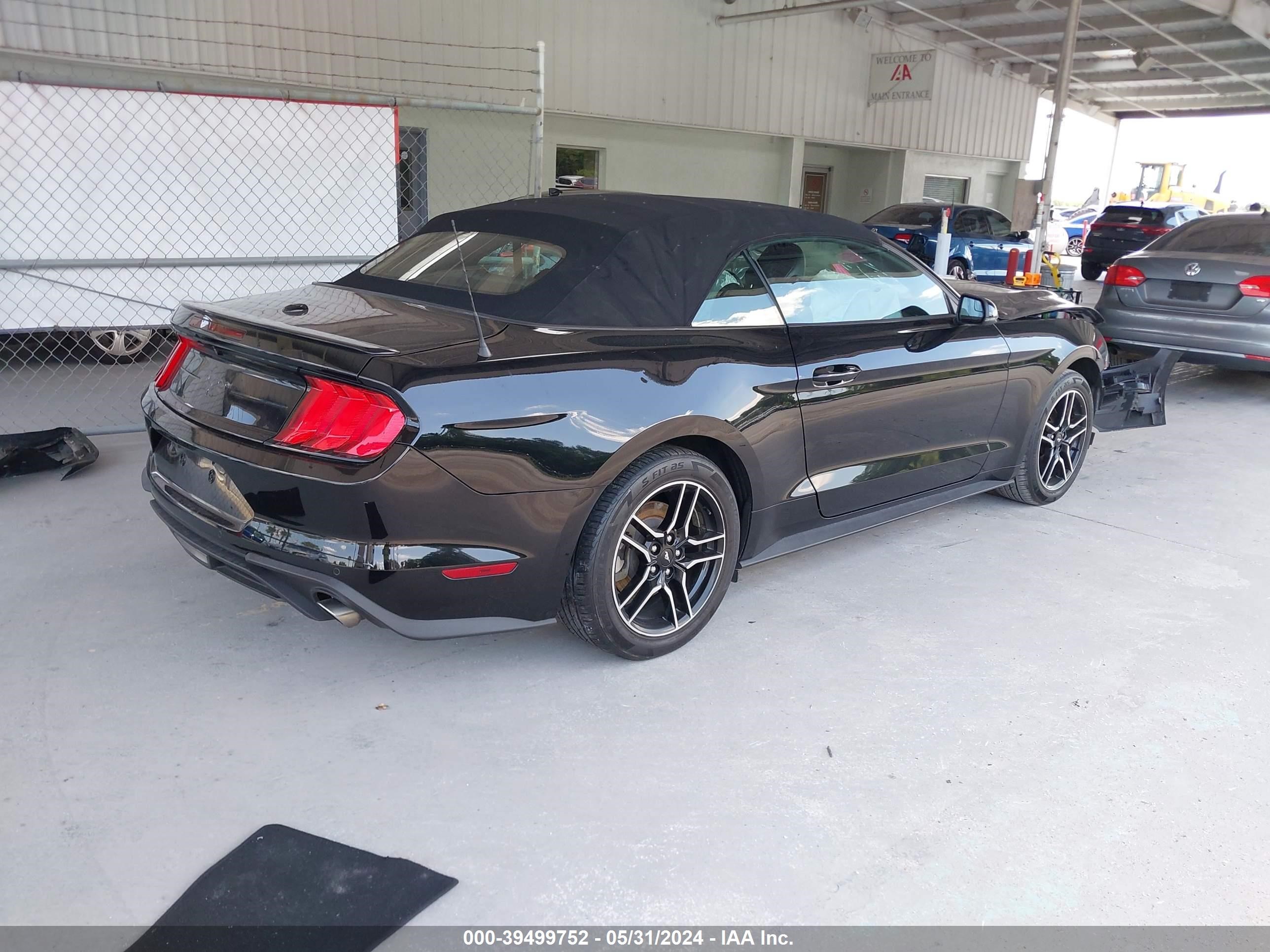 Photo 3 VIN: 1FATP8UH4K5162247 - FORD MUSTANG 