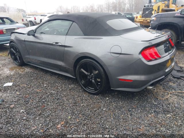 Photo 2 VIN: 1FATP8UH4M5138131 - FORD MUSTANG 