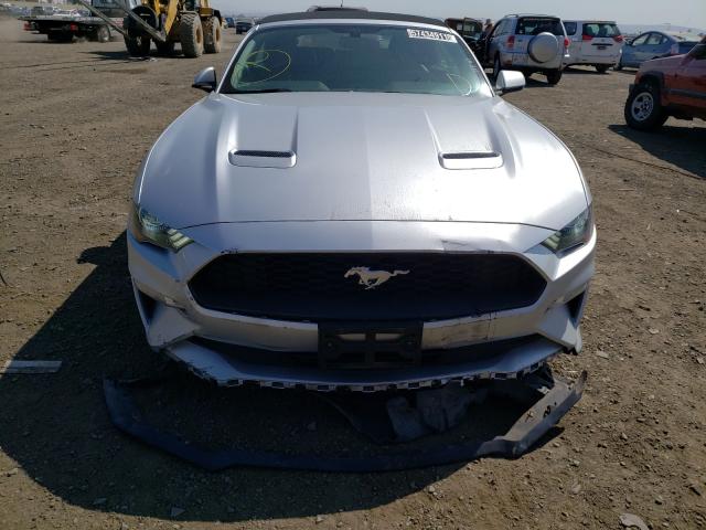 Photo 8 VIN: 1FATP8UH5J5110284 - FORD MUSTANG 