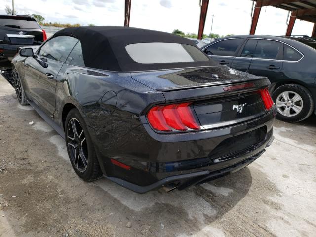 Photo 2 VIN: 1FATP8UH5J5156195 - FORD MUSTANG 