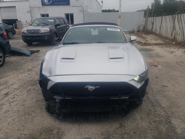 Photo 4 VIN: 1FATP8UH5K5138801 - FORD MUSTANG 