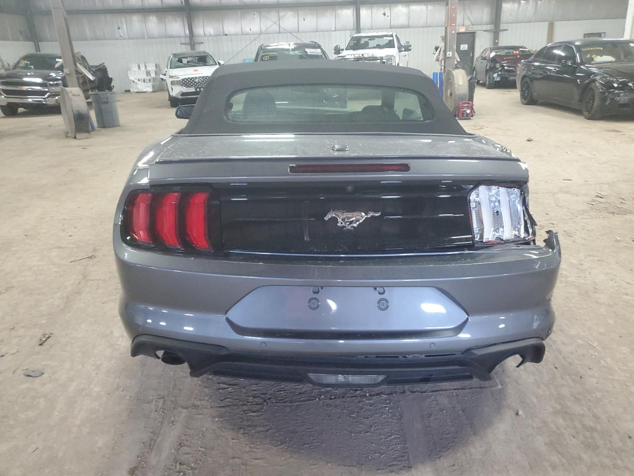 Photo 5 VIN: 1FATP8UH5N5124112 - FORD MUSTANG 