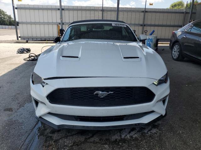 Photo 4 VIN: 1FATP8UH5P5105577 - FORD MUSTANG 