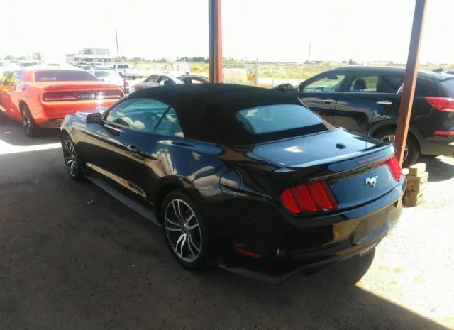 Photo 2 VIN: 1FATP8UH6G5243161 - FORD MUSTANG 