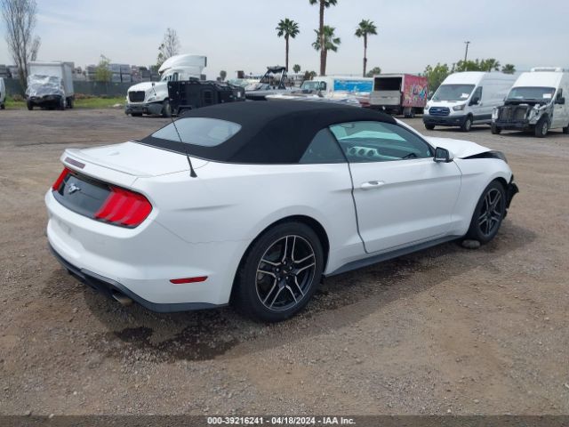 Photo 3 VIN: 1FATP8UH6J5110066 - FORD MUSTANG 