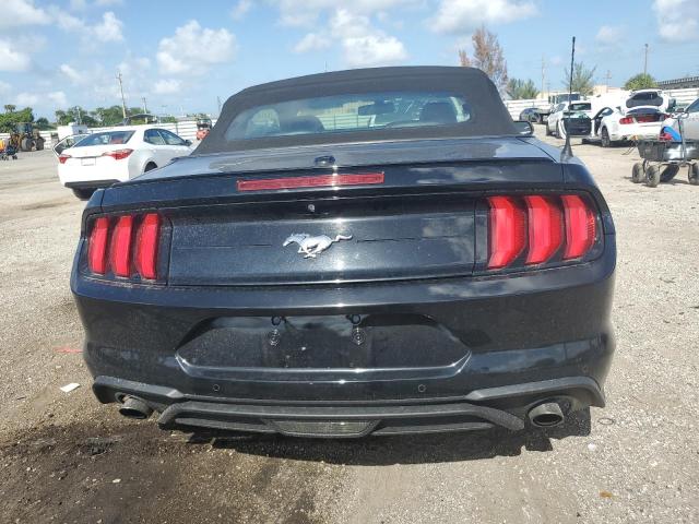 Photo 5 VIN: 1FATP8UH6J5132956 - FORD MUSTANG 