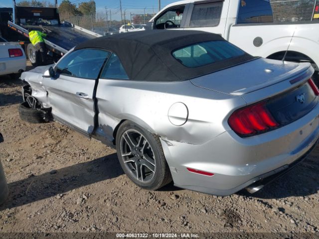 Photo 2 VIN: 1FATP8UH6J5136134 - FORD MUSTANG 