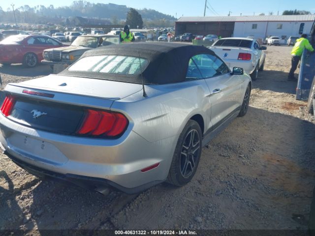 Photo 3 VIN: 1FATP8UH6J5136134 - FORD MUSTANG 