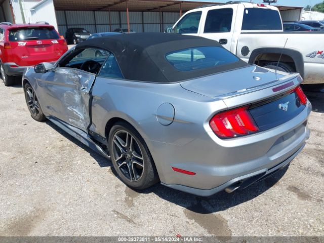 Photo 2 VIN: 1FATP8UH6L5138730 - FORD MUSTANG 