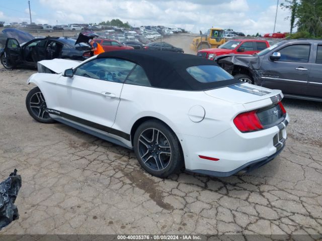 Photo 2 VIN: 1FATP8UH6M5125137 - FORD MUSTANG 