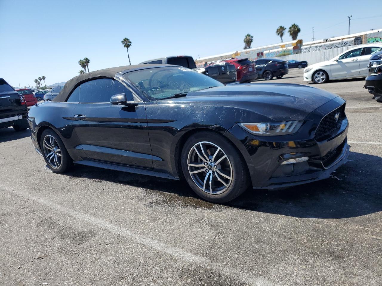 Photo 3 VIN: 1FATP8UH7F5364215 - FORD MUSTANG 