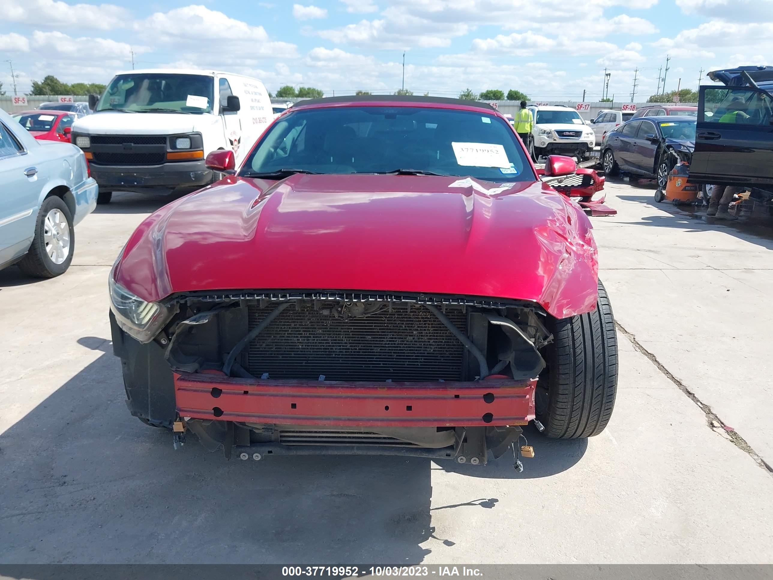 Photo 12 VIN: 1FATP8UH7H5247964 - FORD MUSTANG 