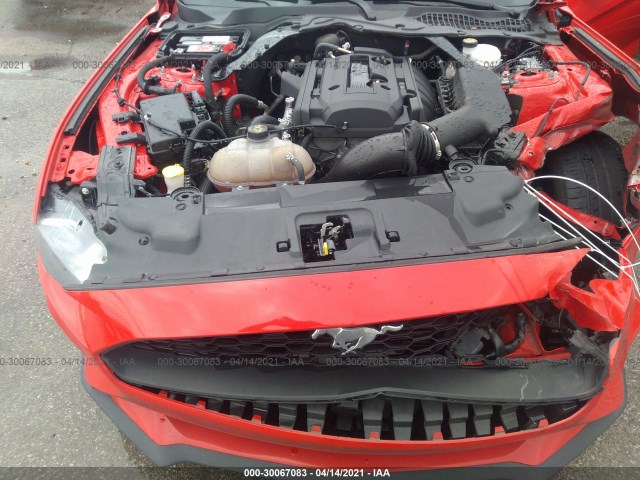 Photo 9 VIN: 1FATP8UH7J5111050 - FORD MUSTANG 