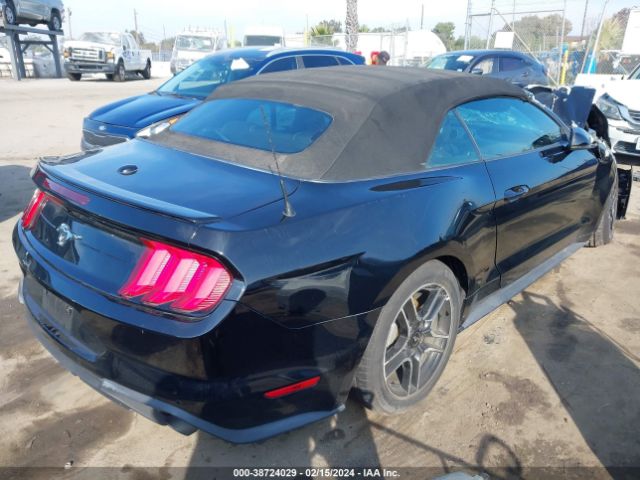 Photo 3 VIN: 1FATP8UH7J5111839 - FORD MUSTANG 