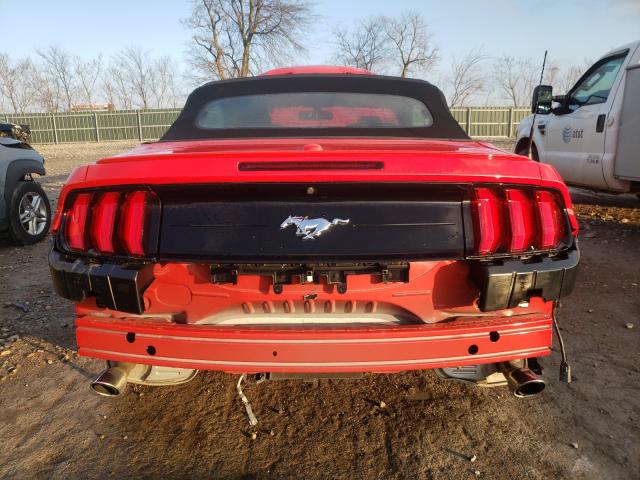 Photo 8 VIN: 1FATP8UH7J5145411 - FORD MUSTANG 