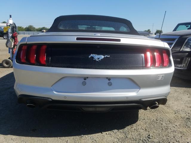 Photo 8 VIN: 1FATP8UH7J5177095 - FORD MUSTANG 