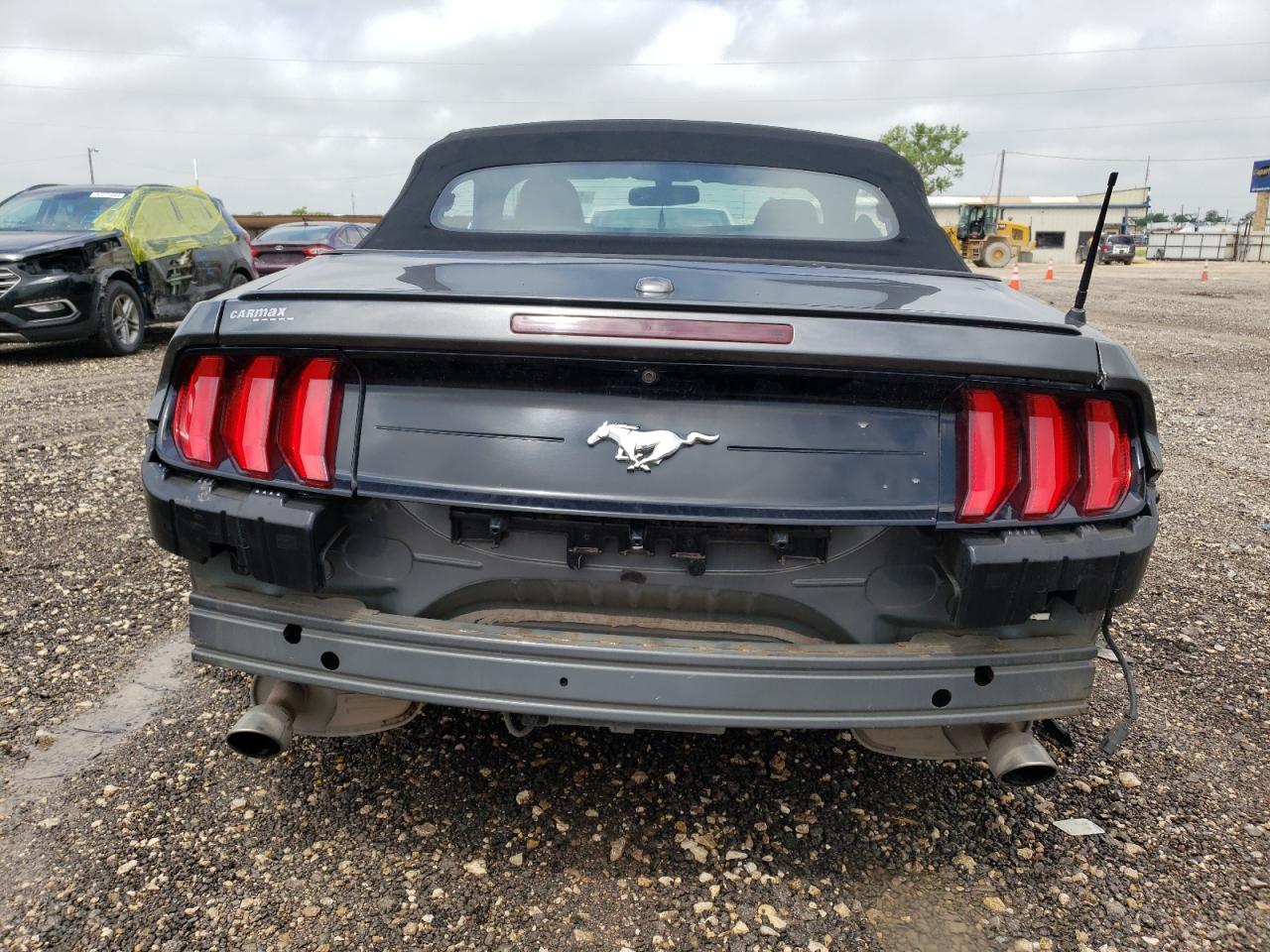 Photo 5 VIN: 1FATP8UH7K5131185 - FORD MUSTANG 