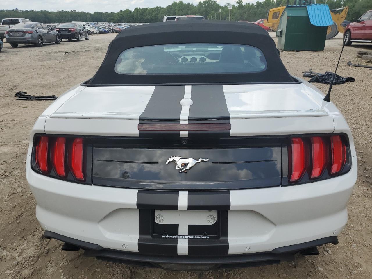 Photo 5 VIN: 1FATP8UH7L5179979 - FORD MUSTANG 