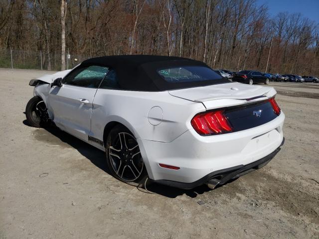 Photo 2 VIN: 1FATP8UH7M5106080 - FORD MUSTANG 