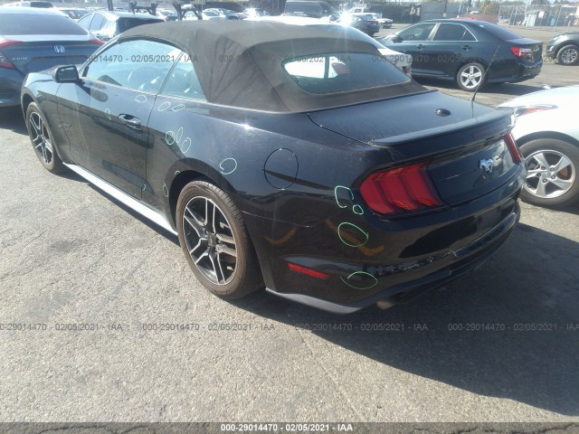 Photo 2 VIN: 1FATP8UH8J5155137 - FORD MUSTANG 