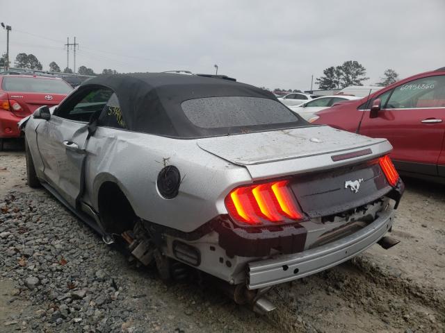 Photo 2 VIN: 1FATP8UH8K5138856 - FORD MUSTANG 