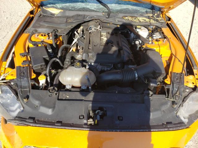 Photo 6 VIN: 1FATP8UH8K5159190 - FORD MUSTANG 