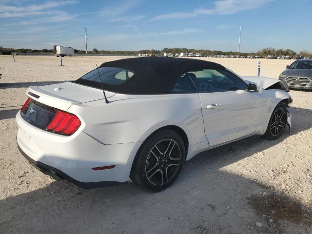 Photo 2 VIN: 1FATP8UH8L5143072 - FORD MUSTANG 