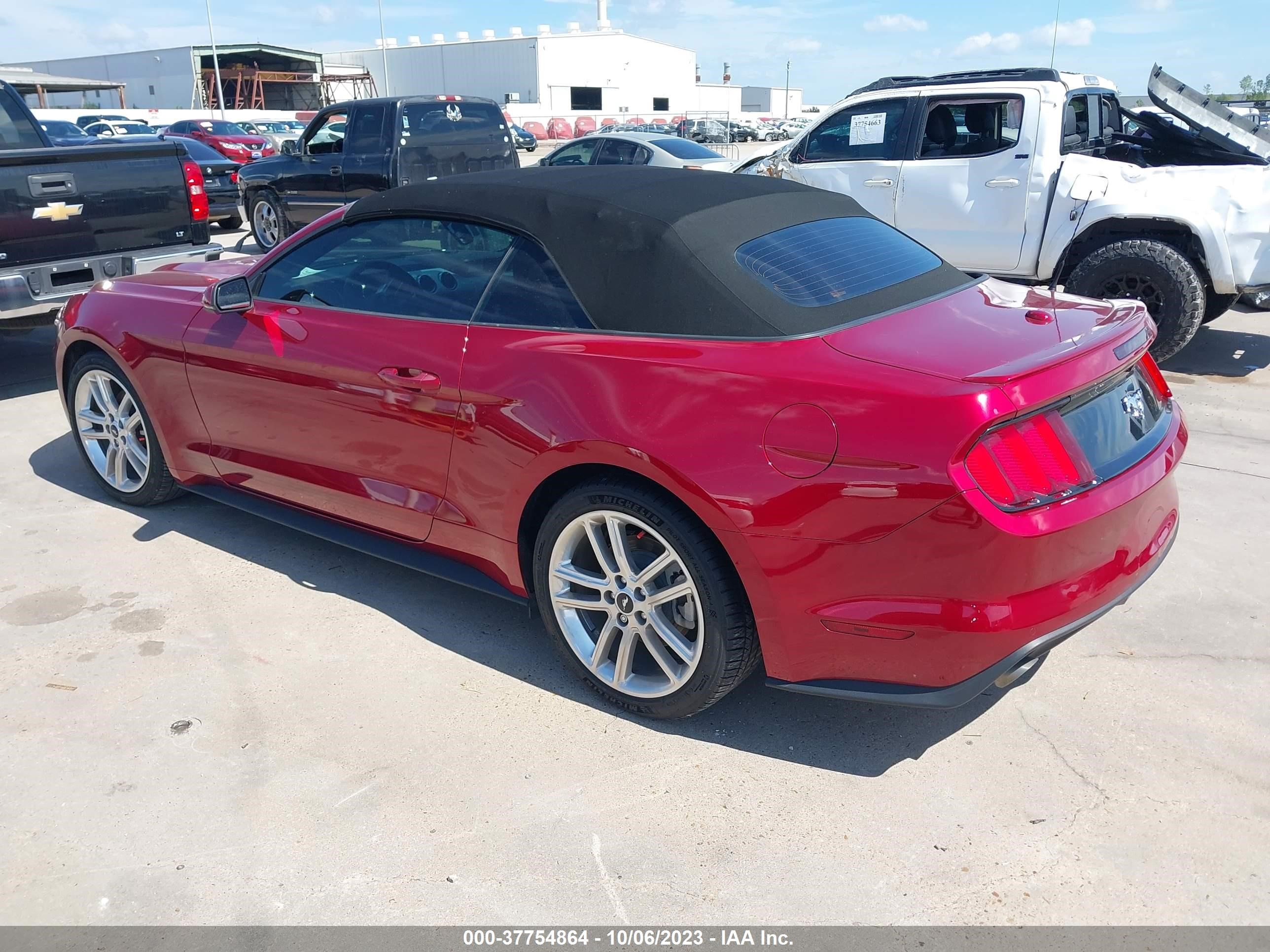 Photo 2 VIN: 1FATP8UH9H5346169 - FORD MUSTANG 