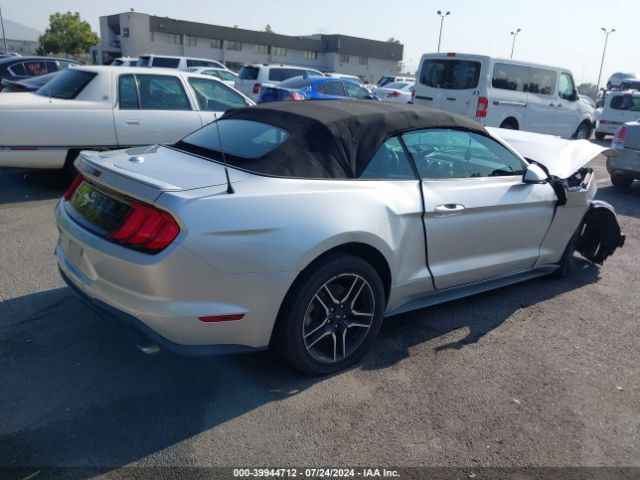 Photo 3 VIN: 1FATP8UH9J5111308 - FORD MUSTANG 