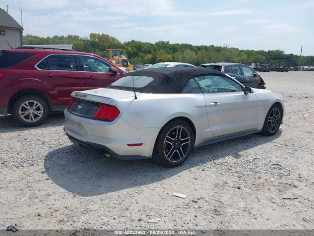 Photo 3 VIN: 1FATP8UH9J5115438 - FORD MUSTANG 