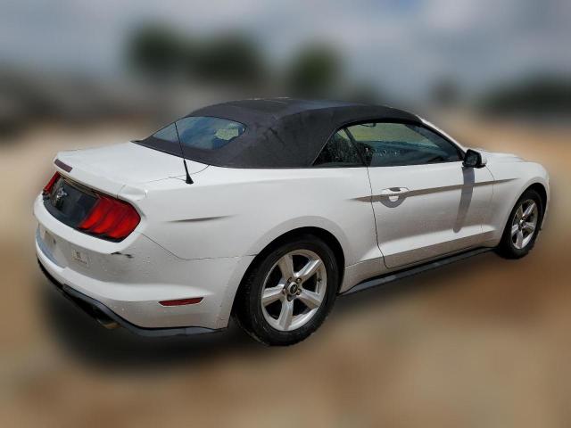 Photo 2 VIN: 1FATP8UH9J5121384 - FORD MUSTANG 