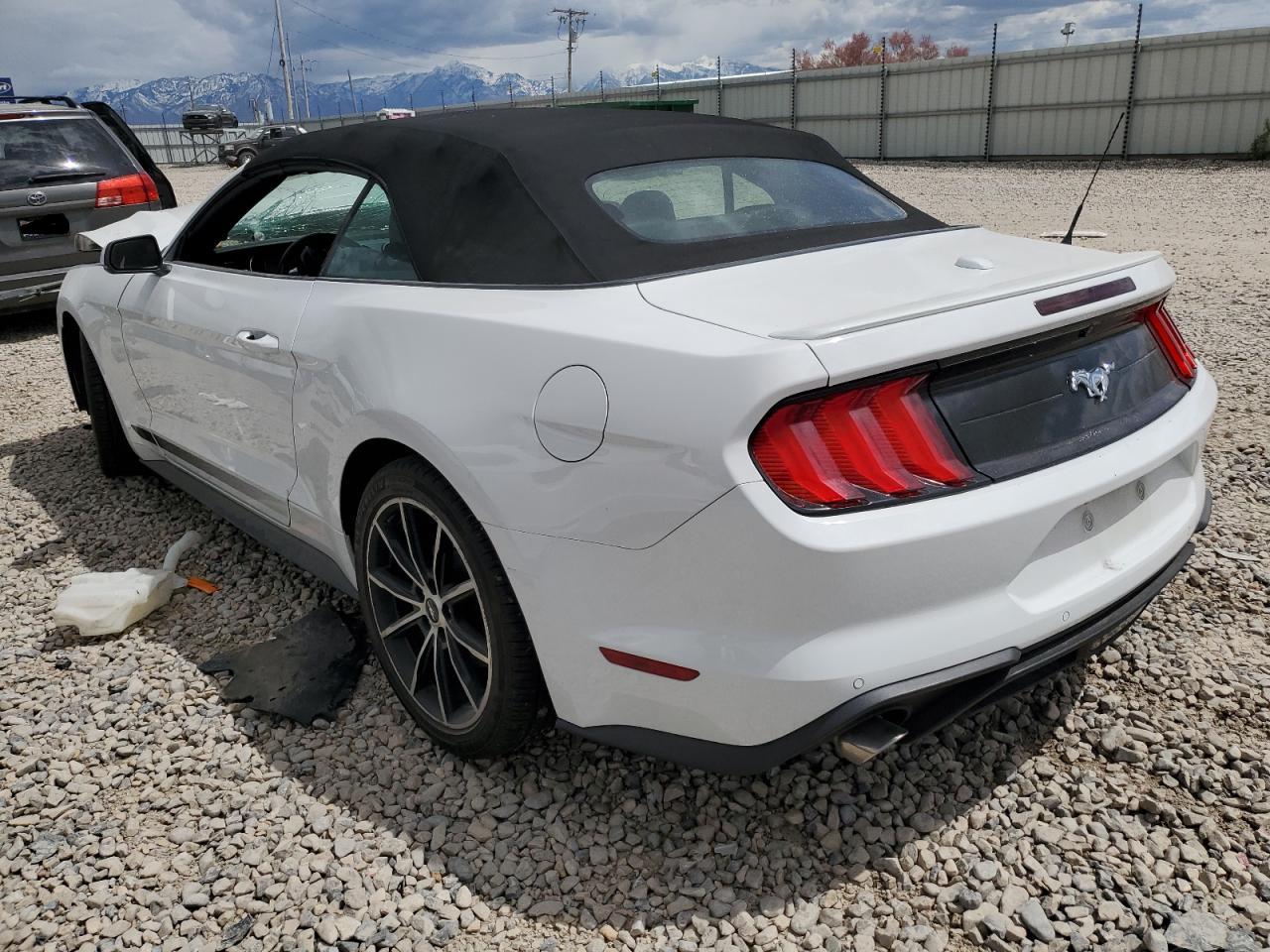 Photo 1 VIN: 1FATP8UH9L5138477 - FORD MUSTANG 