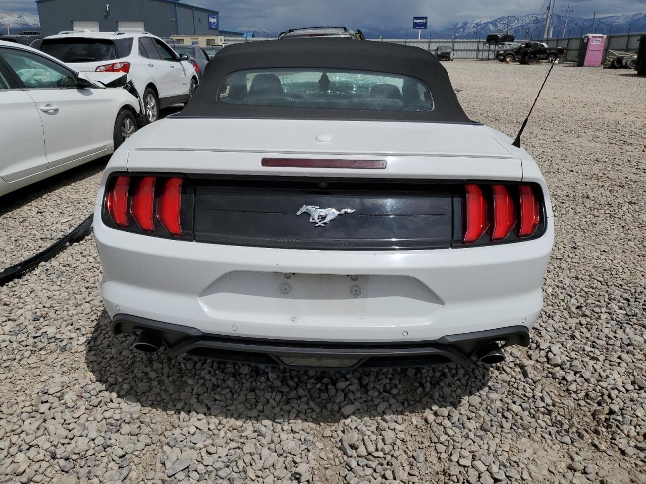 Photo 5 VIN: 1FATP8UH9L5138477 - FORD MUSTANG 