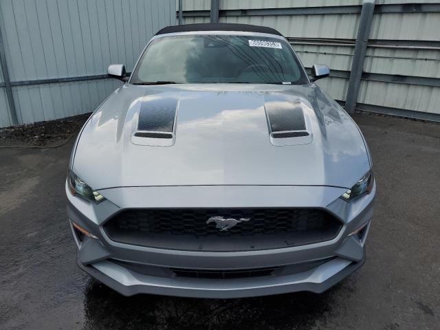 Photo 4 VIN: 1FATP8UH9M5132468 - FORD MUSTANG 