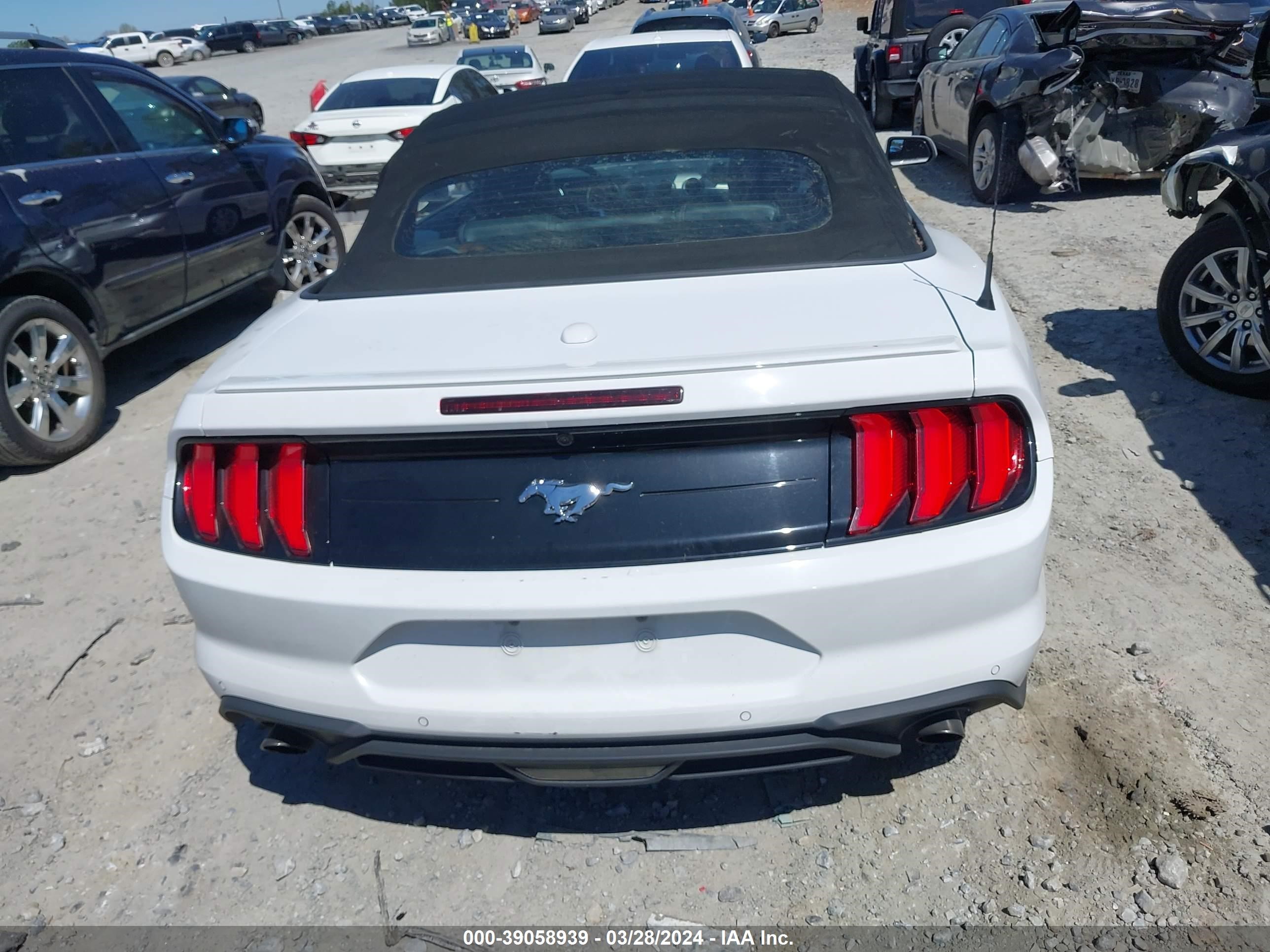 Photo 15 VIN: 1FATP8UHXN5120265 - FORD MUSTANG 