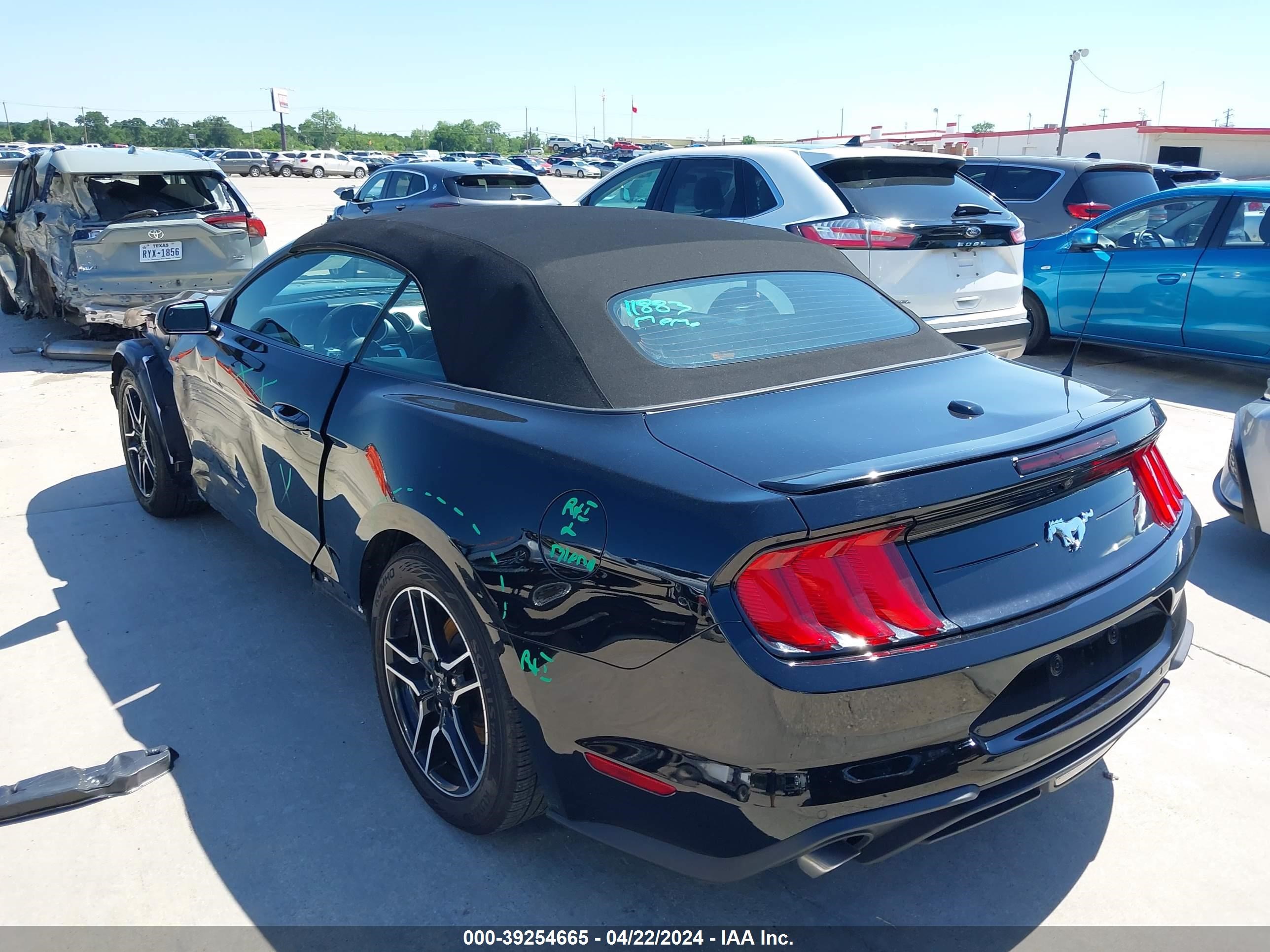 Photo 2 VIN: 1FATP8UHXP5103372 - FORD MUSTANG 