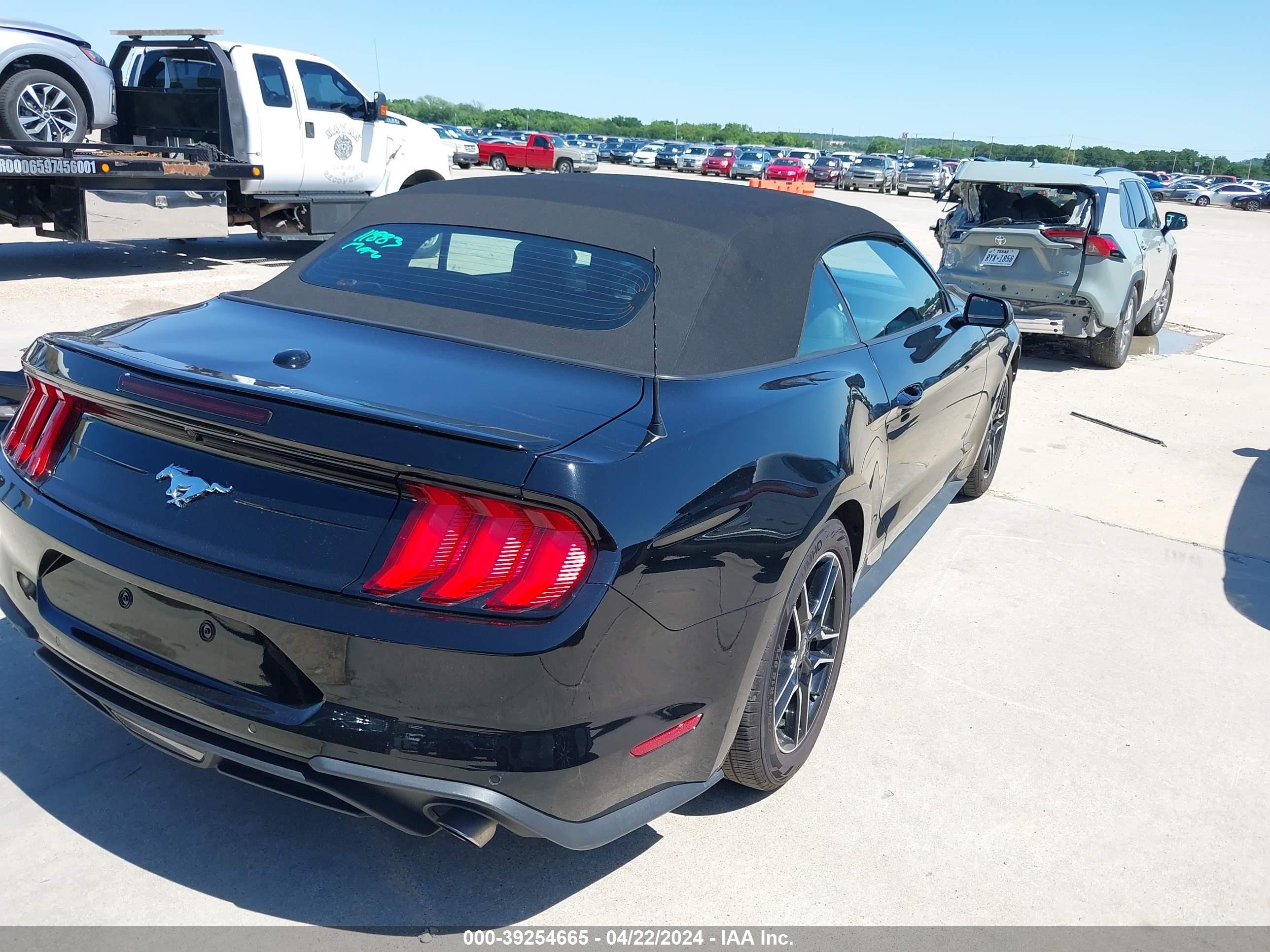 Photo 3 VIN: 1FATP8UHXP5103372 - FORD MUSTANG 