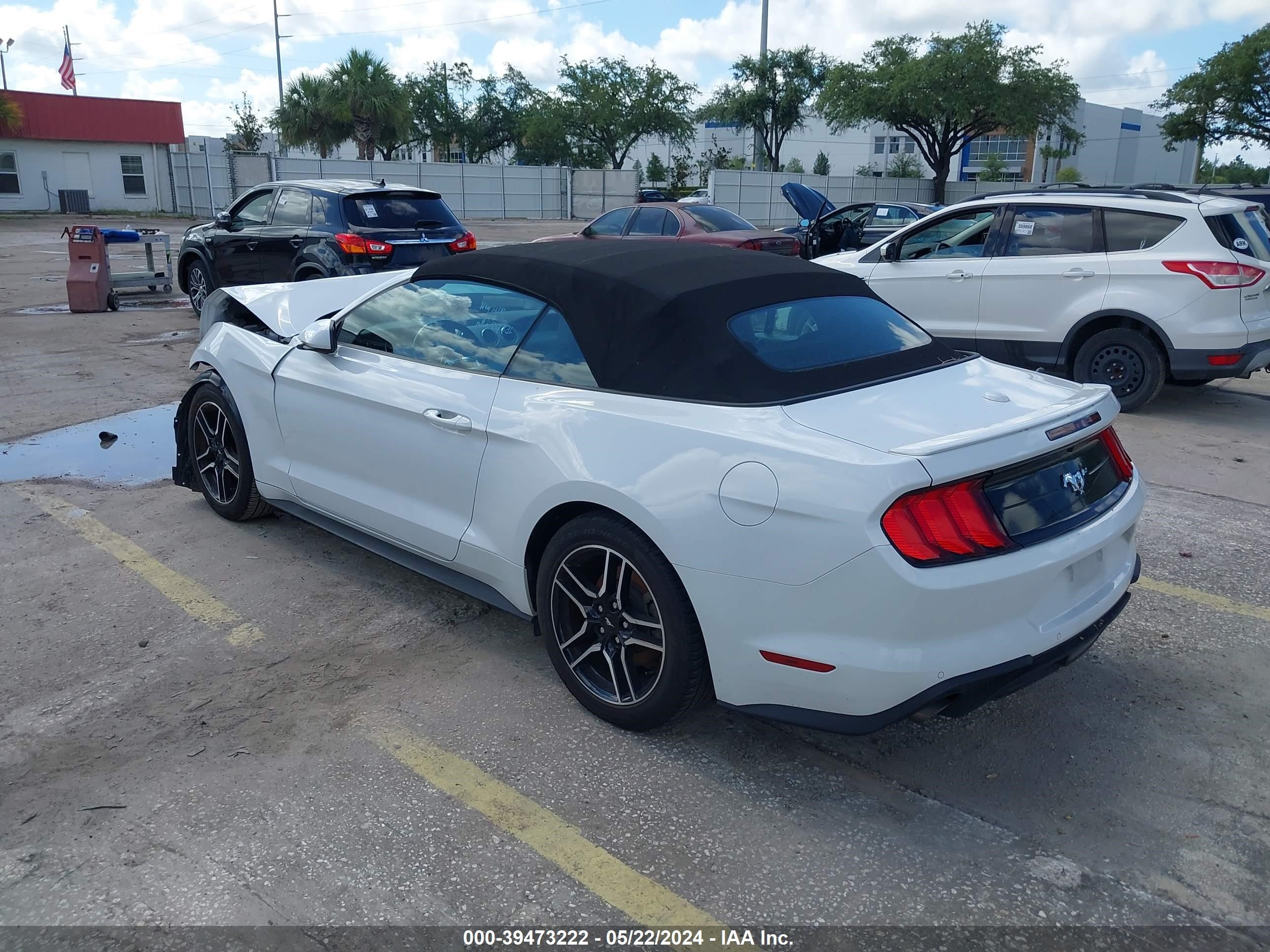 Photo 2 VIN: 1FATP8UHXP5104697 - FORD MUSTANG 