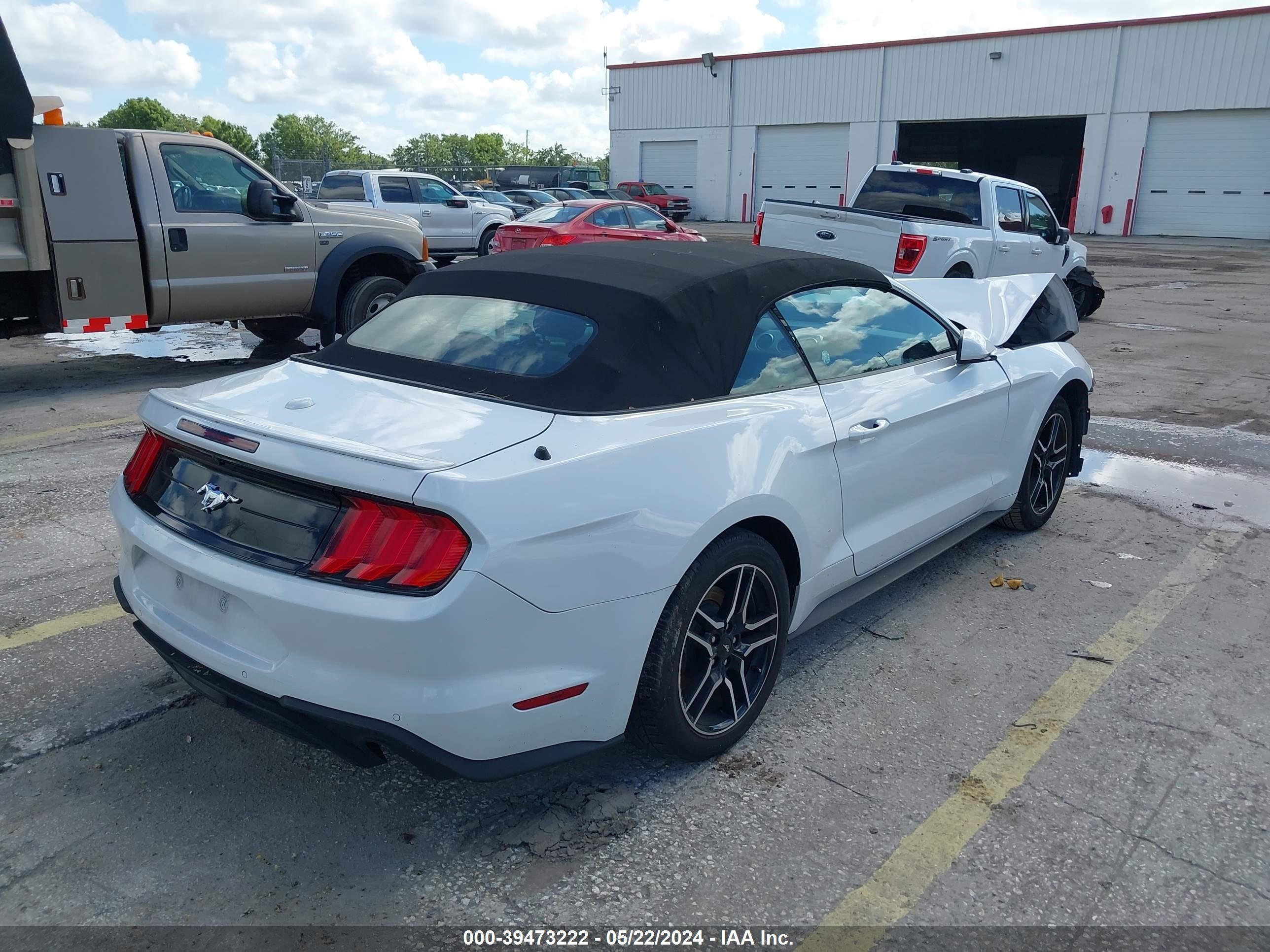 Photo 3 VIN: 1FATP8UHXP5104697 - FORD MUSTANG 