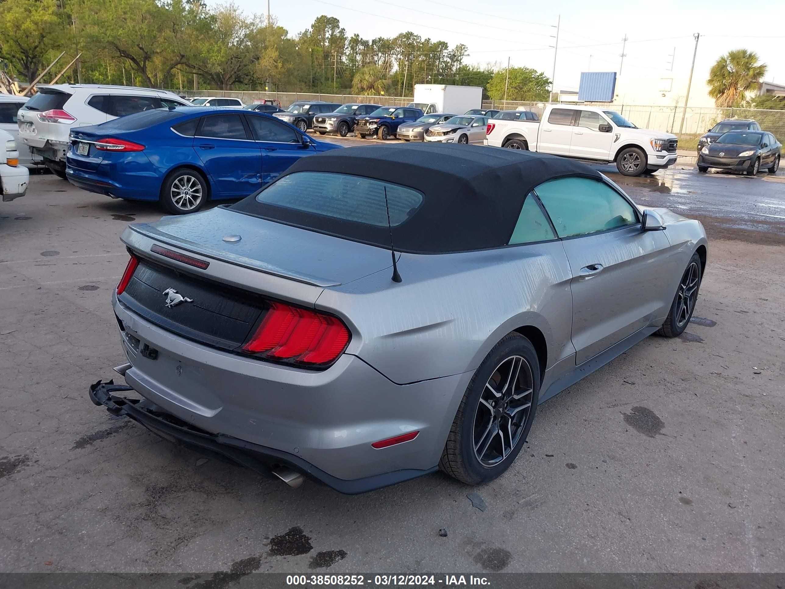 Photo 3 VIN: 1FATP8UHXP5109706 - FORD MUSTANG 