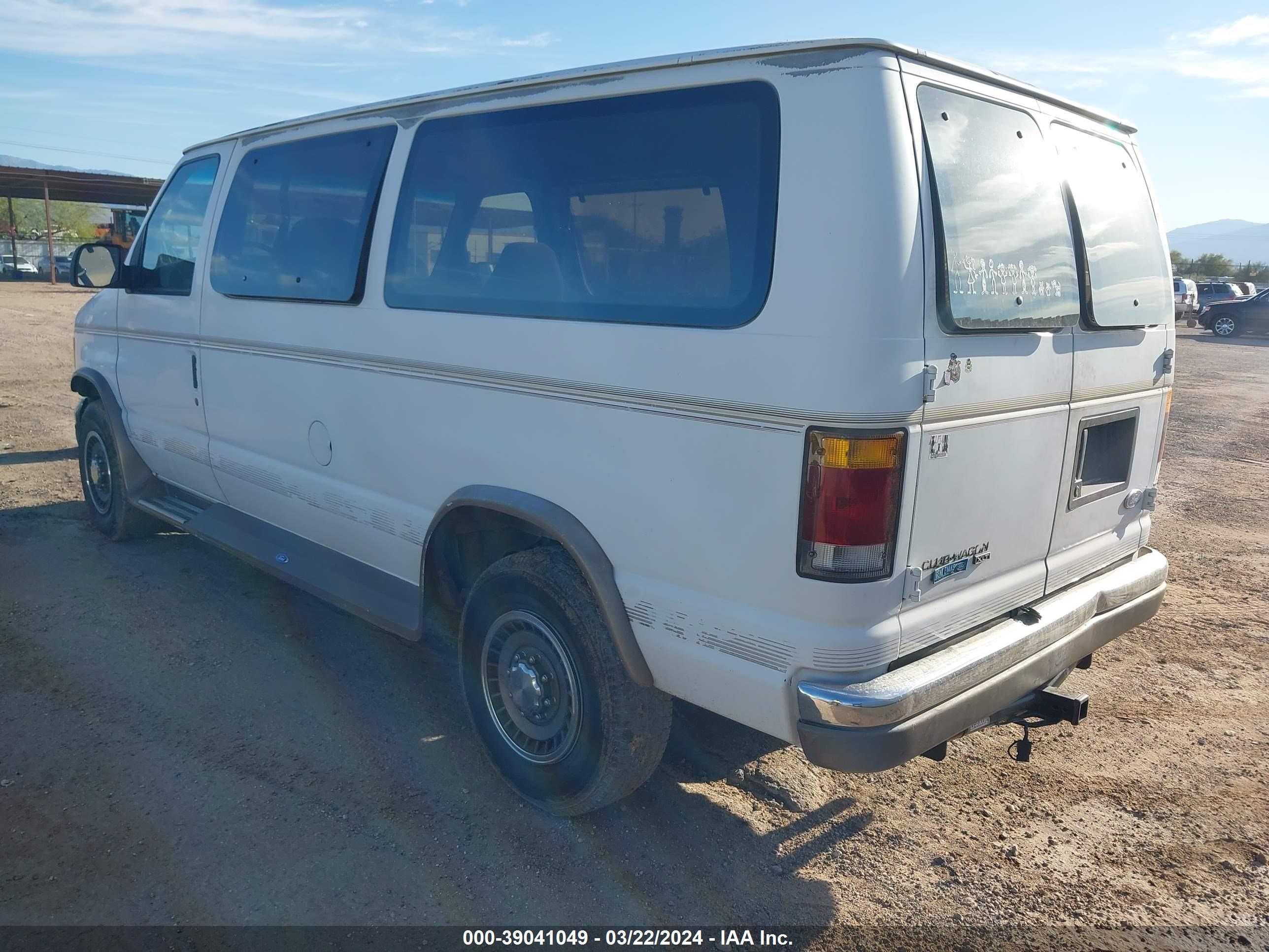 Photo 2 VIN: 1FBHE31H4PHB91965 - FORD ECONOLINE 